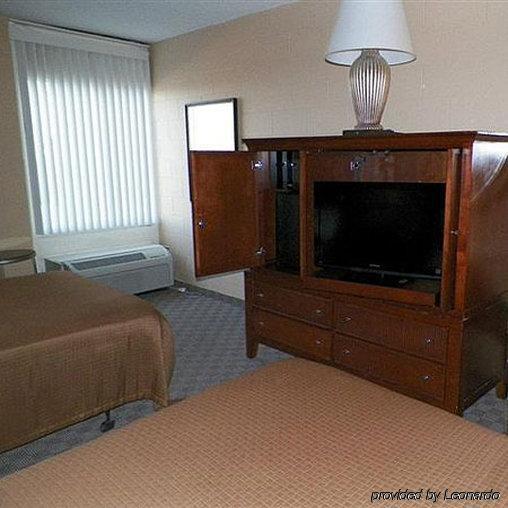 Sunlac Inn Lakota Habitación foto